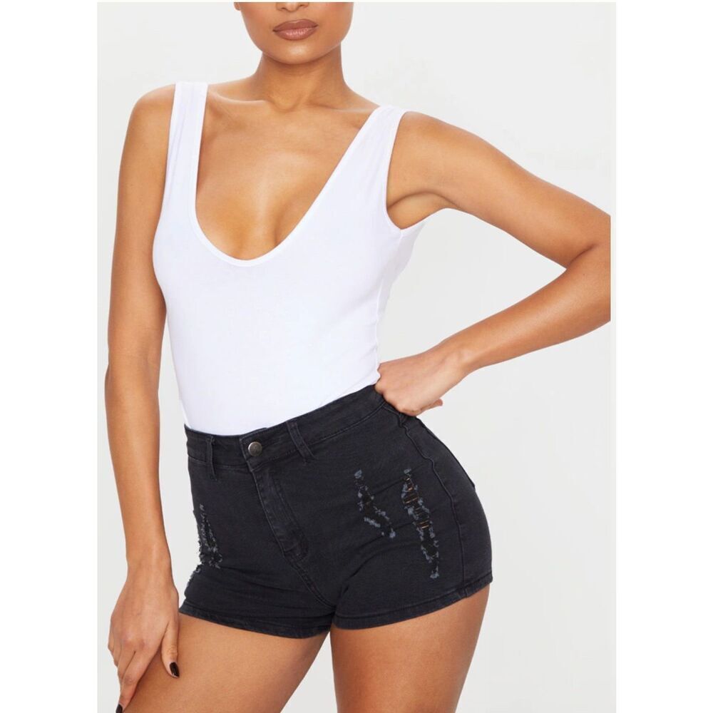 PRETTYLITTLETHING WASHED BLACK DISTRESS DENIM DISCO SHORTS SIZE 8 HIGH RISE